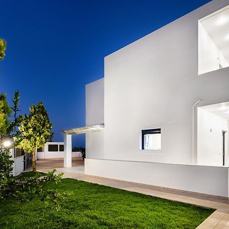 Metaxakis Home. 이라피트라 외부 사진