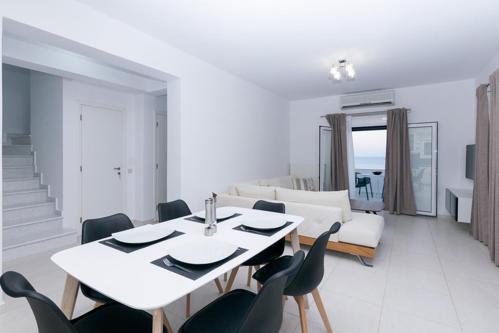Metaxakis Home. 이라피트라 외부 사진